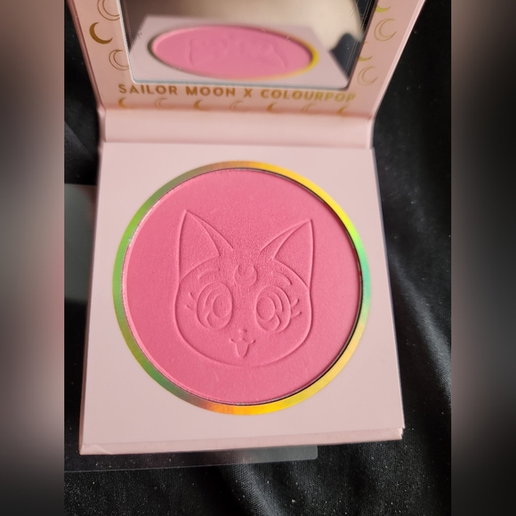 Colourpop x Sailor Moon From The Moon Blush - Picture 4 of 8
